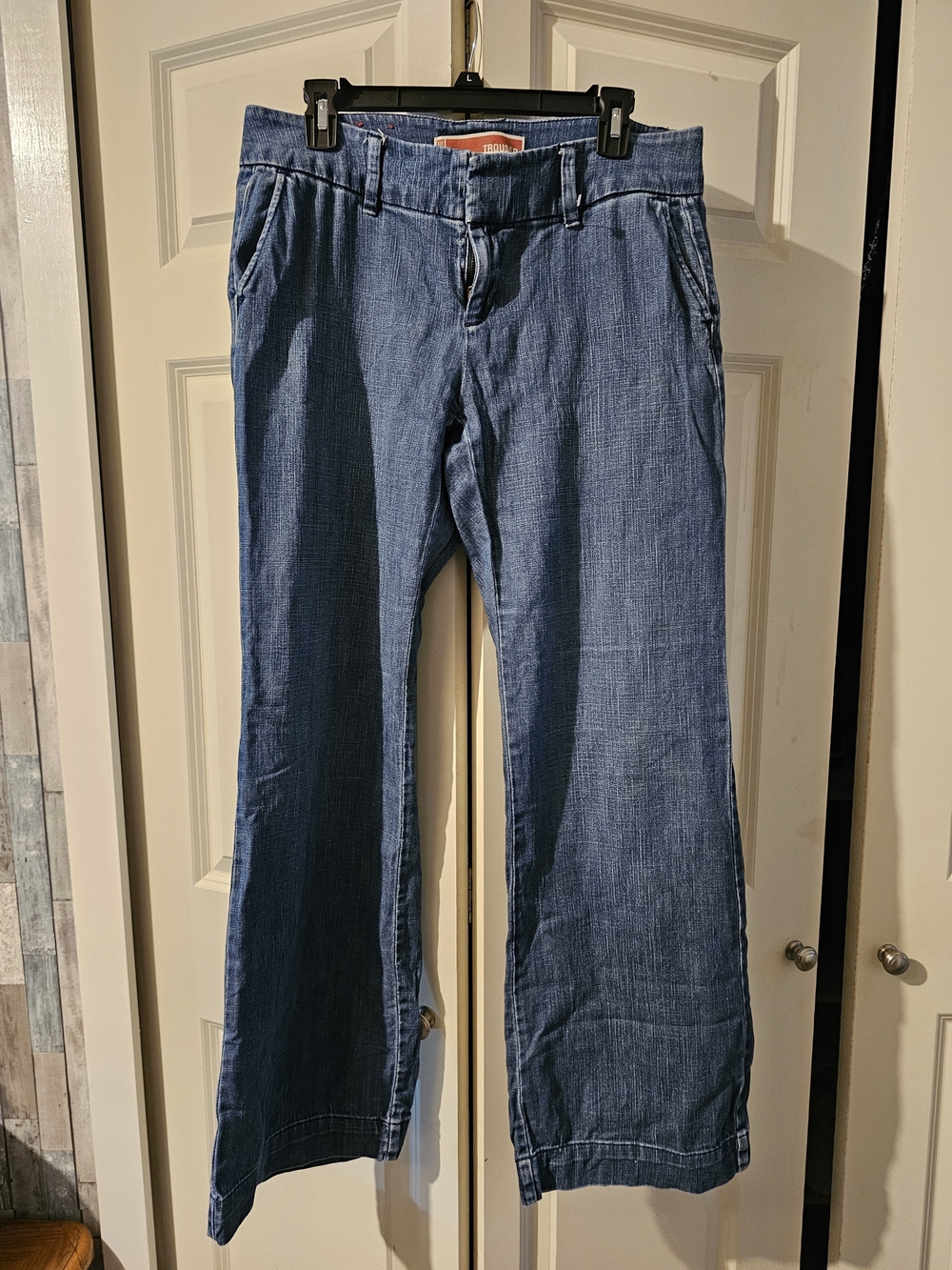 GAP Straight Leg Jeans in Blue